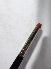 Load image into Gallery viewer, Bristle Wrap Brush